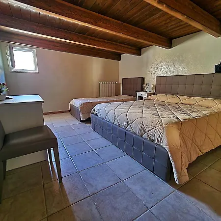 Duca Orsini לינה וארוחת בוקר