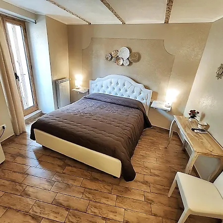 לינה וארוחת בוקר Duca Orsini 4*