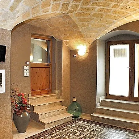 Duca Orsini Bed & Breakfast 4*